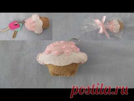 Faça você mesma: chaveiro cupcake em feltro