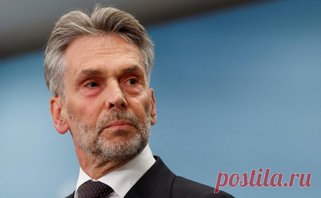 Премьер-министр Нидерландов попросит короля об отставке правительства. Правительство Нидерландов уходит в отставку, заявил премьер-министр страны Дик Схоф.