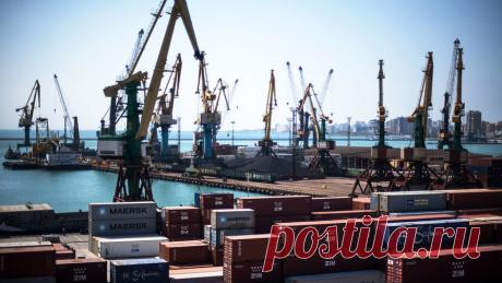 В Новороссийске остановили отгрузку нефти из-за шторма. В Новороссийске приостановили работы по отгрузке нефти из-за штормовой погоды. Об этом ТАСС рассказал официальный представитель &quot;Транснефти&quot; Игорь Демин. По его словам, в ноябре компания на 17 суток прекращала отгрузку из-за ...