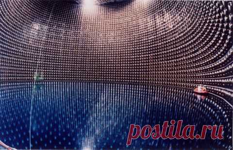 Нейтринная  астрономия: что это такое Нейтрино – одна из частиц, предсказанных физиками еще до экспериментального обнаружения. Есть в физике элементарных частиц такое понятие как «бета-распад», при котором ядро атома испускает β-частицу, то есть хорошо знакомый нам электрон...