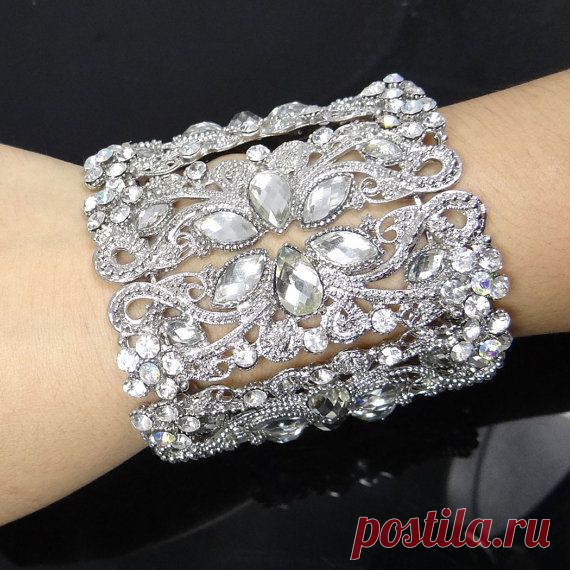Swarovski Crystal Victorian Style Wedding Bracelet от Annamall