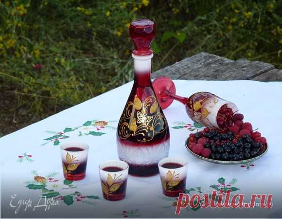 Риздвянык. Ингредиенты: водка, красная смородина, черная смородина | Официальный сайт кулинарных рецептов Юлии Высоцкой