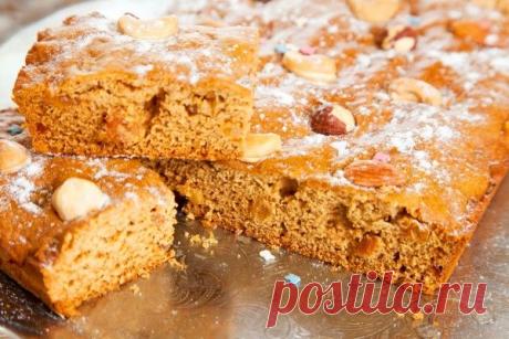 Постный медовый пирог с орехами