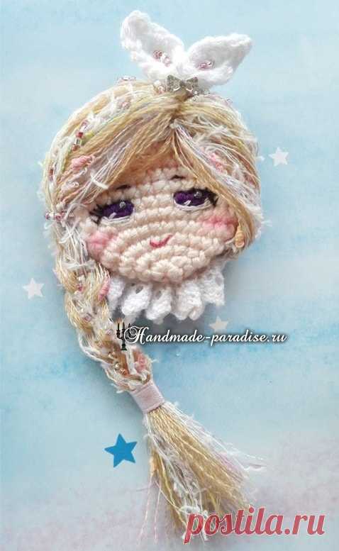 Детская брошка крючком - куколка амигуруми