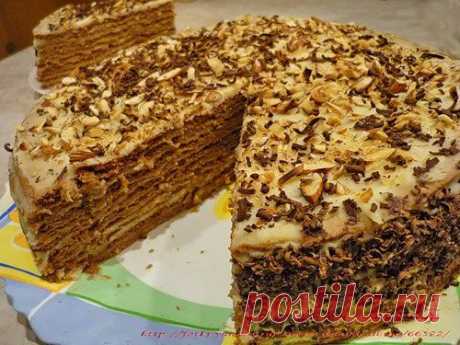 Для праздничных событий вкусный и красивый тортик.