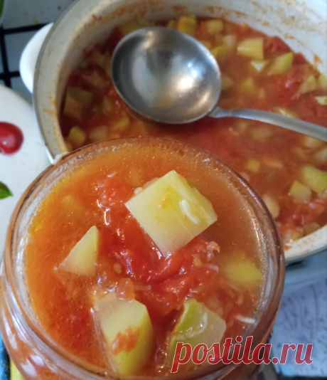Такие кабачки зимой съедаются мгновенно. В этот раз закрываю 50 банок  🍅😋🤗
  Кабачки -- 2 кг,
  чеснок -- 100 г,
  укроп -- 1 пучок,
  петрушка -- 1 пучок.
  Соль -- 2 ст. ложки.
  Сахар -- 3 ст.л.,
  уксус -- 50 мл,
  масло растительное -- 100 мл.
1. Кабачки моем, нарезаем кружочками.
2. Чеснок чистим и измельчаем.
3. Зелень моем и мелко нарезаем.
4. Все ингредиенты складываем в большую кастрюлю и перемешиваем.
5. Заливаем все ингредиенты растительным маслом и уксусом, добавляем соль и сахар.…
