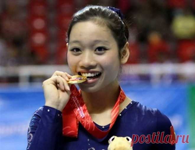 Вьетнамская гимнастка