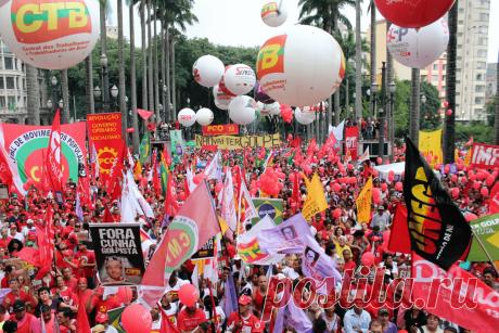 UJS | Frente Brasil Popular organiza acampamento em defesa da Democracia