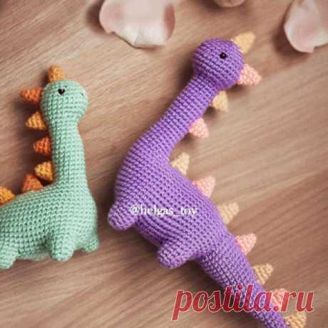 Динозавр амигуруми. Схемы и описания для вязания игрушек крючком! Бесплатный мастер-класс от Ольги @helgas_toy по вязанию динозавра крючком. Высота вязаной игрушки примерно 18 см. Для изготовления такого динозаврика…