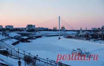 Тюменский губернатор поставил задачу сделать регион &quot;магнитом для талантов&quot;. Эта задача должна быть в числе ключевых, отметил Александр Моор