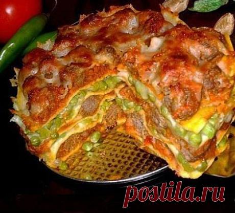 Scrippelle с фрикадельками и зеленым горошком.