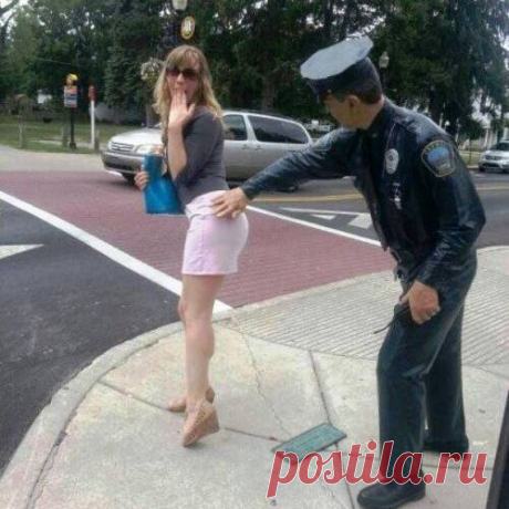Прикольные фотографии с памятниками (25 шт)