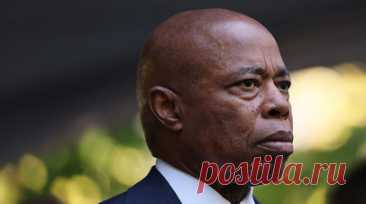 Мэр Нью-Йорка Адамс назвал революционной идеей мусорные баки с крышками. Действующий мэр Нью-Йорка Эрик Адамс назвал мусорные баки с крышками «революционной идеей», связав их со снижением числа крыс в городе. Читать далее