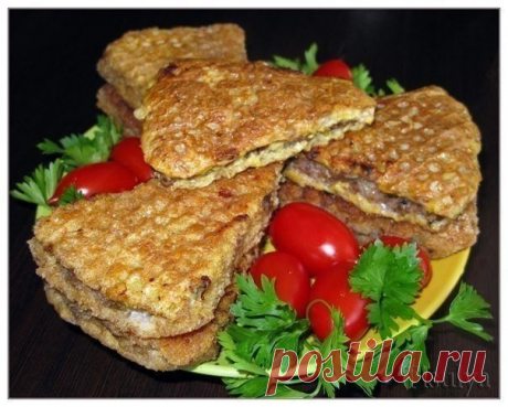 ТРЕУГОЛЬНЫЕ КОТЛЕТКИ 

Такие вот интересные котлеты получились. Необычные, треугольные. Домашним понравилось))
 
Ингредиенты:- Вафельные коржи- Фарш- Лук репчатый- Зелень- Специи- ЯйцаПриготовление:Тут главное, действител…