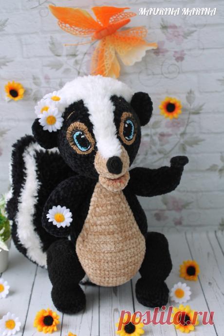 PDF Скунс Скуни крючком. FREE crochet pattern; Аmigurumi animal patterns. Амигуруми схемы и описания на русском. Вязаные игрушки и поделки своими руками #amimore - скунс, зверёк, зверюшка, животное.