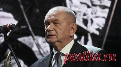 Писатель Куприянов презентовал новую повесть «Гамбургский симпатяга». Российский писатель, главный редактор газеты «Вечерняя Москва» Александр Куприянов рассказал о своей новой повести «Гамбургский симпатяга». Читать далее