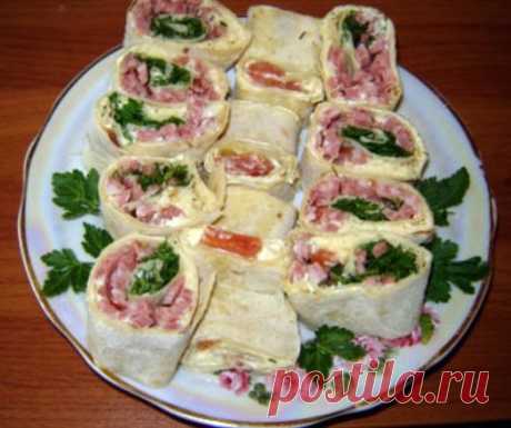 Рулетики с куриной грудкой в лаваше