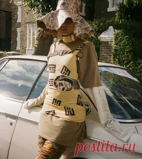 Три эксцентричных fashion-уровня испанки Ситы Абеллан | VestiNewsRF.Ru