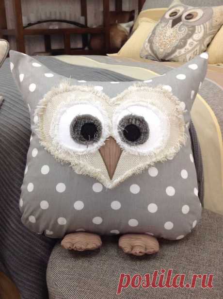 Owl pillow Création de Janie St-Pierre pour Ambiance d'Aujourd'hui ... creative inspiration !: ~ there is a chart/pattern ~ SEWING
