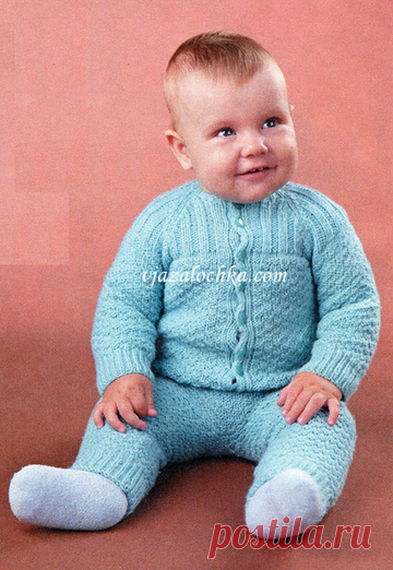 Голубой костюм для малыша
