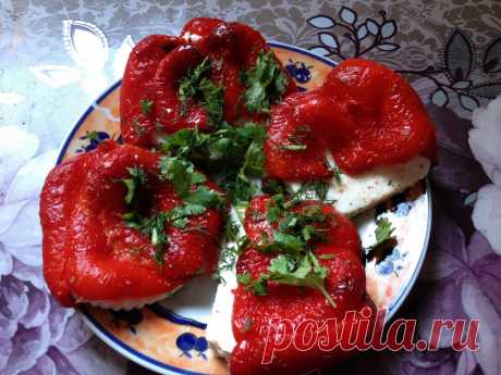 ЗАПЕЧЕНЫЙ ПЕРЕЦ И БАКЛАЖАНЫ С СЫРОМ  
Еще два рецепта - классные закуски. Украсят стол и думаю, понравятся многим. Первое - красный болгарский перец с сыром. Рецепт из одного чешского ресторана.Все предельно просто. Запекается в духовке…