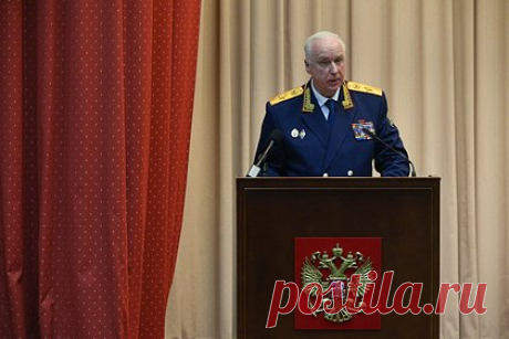 Бастрыкин остался недоволен работой подчиненного генерала СКР и отстранил его. Председатель Следственного комитета России (СКР) Александр Бастрыкин отстранил от работы главу управления ведомства по Челябинской области генерала Петра Решетникова. Решение было принято по итогам совещания, проходившего в режиме видеоконференции, на котором обсуждались вопросы расследования преступлений мигрантов.