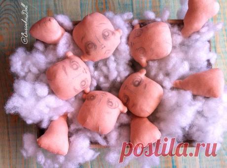 Публикация Авторские куклы.Dollmaker,Vlg в Instagram • Фев 17 2017 в 11:35 UTC 163 отметок «Нравится», 3 комментариев — Авторские куклы.Dollmaker,Vlg (@businkadoll) в Instagram: «Добрый день, мои хорошие))) Вот каждый раз удивляюсь: выкройка одна, в левой руке заготовочку…»
