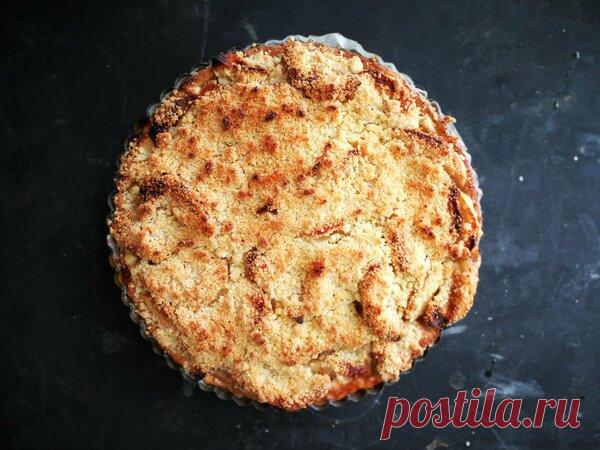 Подсмотрел у тещи простой рецепт насыпного пирога. Она называет его «3 стакана» | Десертный Бунбич | Яндекс Дзен