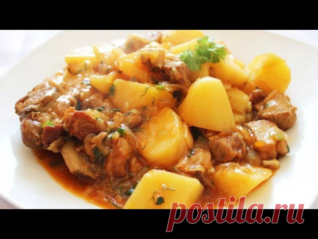 ЖАРКОЕ по-домашнему (в мультиварке) — просто и вкусно Свинина - 600 г&nbsp;Картофель средний - 8 шт.&nbsp;Морковь - 1 шт.&nbsp;Лук репчатый - 1 шт.&nbsp;Томатная паста - 1-2 ст. л.&nbsp;Сметана - 2 ст. л&nbsp;Соль - по вкусу&nbsp;Перец - по вкусу&nbsp;Лавровый лист - 2 шт.&nbsp;Масло растительное - 1 ст. л.&nbsp;Вода - 1 мультистаканВ...