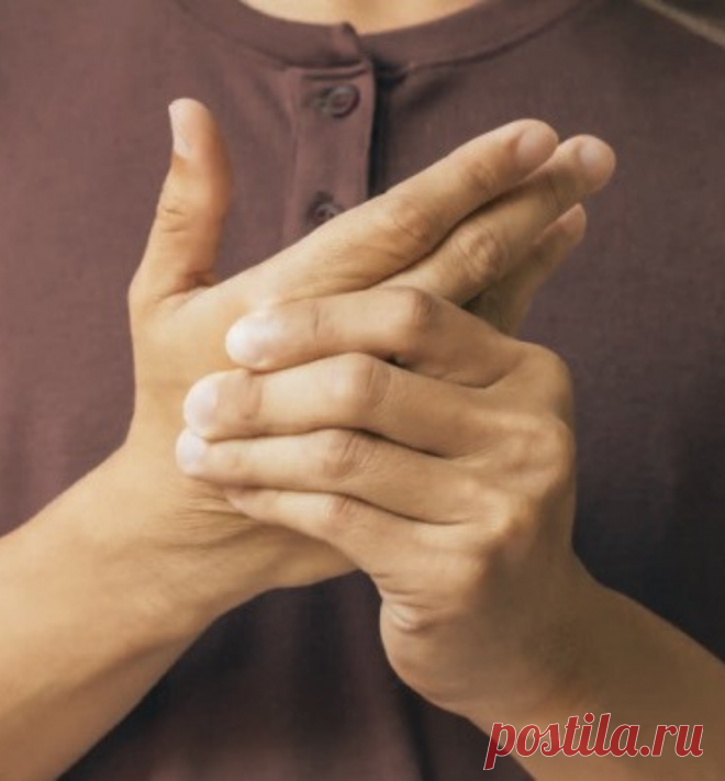 Почему в пожилом возрасте руки начинают неметь
Популярная проблема, с которой мы сталкиваемся с возрастом — это неприятные ощущения покалывания и онемения в руках. Очень часто руки немеют после сна или дневного …
Читай дальше на сайте. Жми подробнее ➡