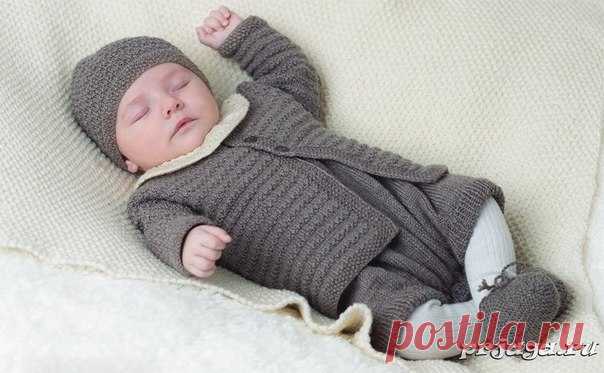 Костюмчик для малыша спицами
Описание работы: http://prjaga.ru/vyazanie-dlya-detej/bodik-kombinezon..