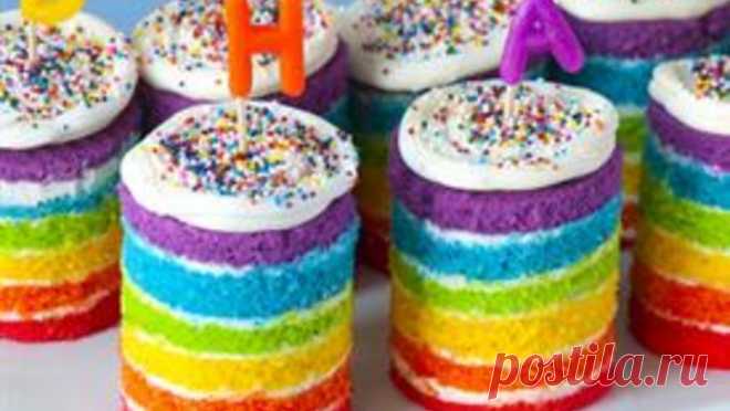 Teeny Tiny Rainbow Cakes Rainbow cake joy, in a teeny tiny individual portion!