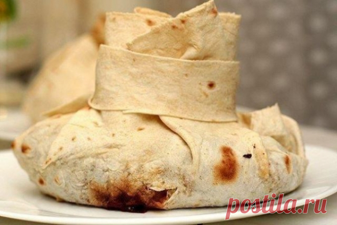 Мясо в армянском лаваше – оригинальное и очень вкусное блюдо 
Этот рецепт относится к армянской кухне. 
Для приготовления вам потребуется:
300 гр. мяса (свинина, баранина, говядина);
1 головка репчатого лука;
2 моркови;
1 баклажан;
6 средних картофелин;
перец, …
