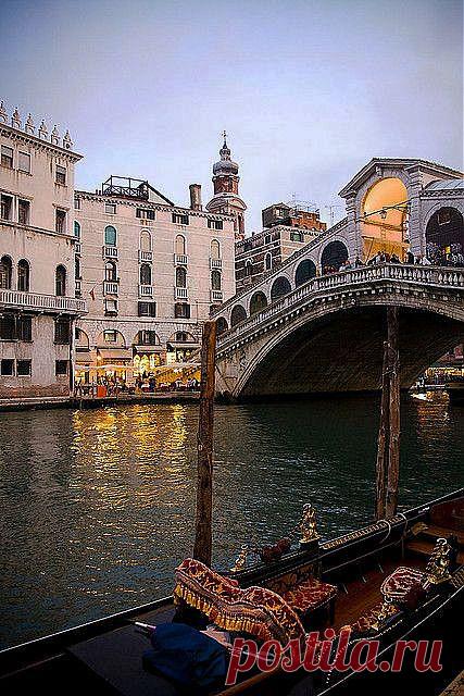 Rialto, Venice, Italy | Venise & Burano