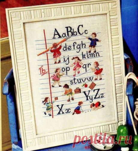 Живопись иглой
Алфавит латинский.
Схемы на сайте "Живопись иглой" - https://krestik-krasivo.ru/