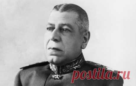 Строитель и &quot;мозг&quot; Красной Армии. К юбилею Маршала Советского Союза Бориса Шапошникова. 2 октября исполняется 140 лет со дня рождения Маршала Советского Союза Бориса Шапошникова — одного из главных теоретиков отечественного военного искусства. Он стоял у истоков создания Красной армии и в качестве начальника Генерального штаба был одним из авторов плана советского контрнаступления под Москвой 1941–1942 годов наряду со Сталиным и маршалом Александром Василевским. О боевом пути…