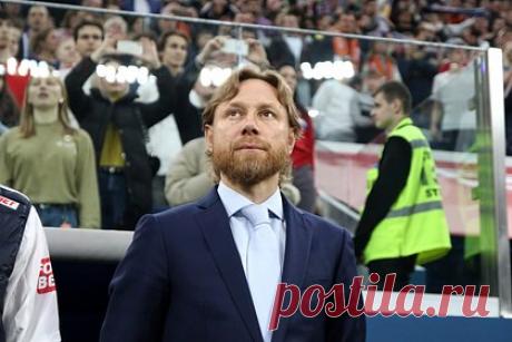 Карпин рассказал о тактике сборной России на матч с Камеруном. Главный тренер сборной России по футболу Валерий Карпин рассказал о тактике команды на товарищеский матч с Камеруном. «Изначально нужно сравняться с физически сильными игроками Камеруна. Давайте назовем это так: &quot;Сначала мускулы на поле, а потом, возможно, фантазисты&quot;», — заявил специалист.