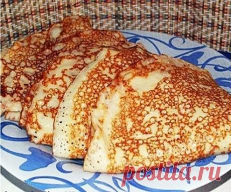 Блинчики.. нет пирожки...нет все таки блинчики... вообщем, блинно-пирожки, да еще и с творогом!
Требуется:
2 яйца,
500 мл. кислого молока (либо кефир+молоко),
200 гр. творога любой жирности ,
1 ч.л. соды,
12 стл муки с горкой -300 гр. ,
соль,
сахар.
Растительное масло 100мл (для теста)
Приготовление:
Творог взбиваем с яйцами,добавляем половину кефирной смеси.Добавляем соль,сахар (если пирожки будут с несладкой начинкой то соли чуть больше и наоборот) и всыпаем муку. В оставшееся молоко добавля