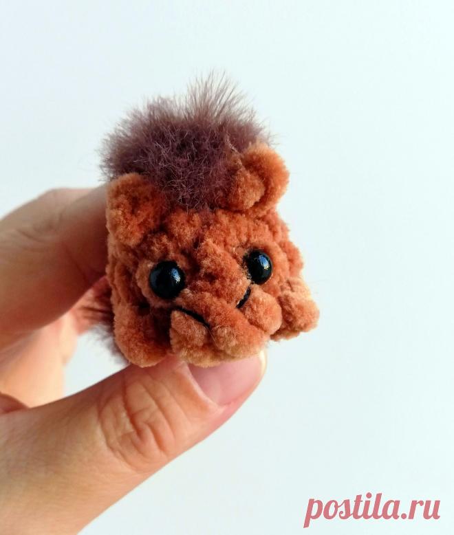 PDF Лошадка из серии "Бусинки" крючком. FREE crochet pattern; Аmigurumi toy patterns. Амигуруми схемы и описания на русском. Вязаные игрушки и поделки своими руками #amimore - плюшевая лошадь, маленькая лошадка из плюшевой пряжи, конь.