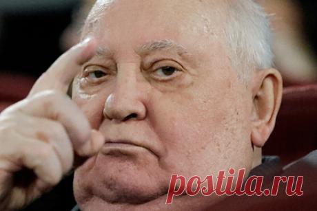 В СПЧ назвали «главный шаг» Горбачева. Бывший глава Совета по правам человека при президенте России Михаил Федотов заявил, что первый президент СССР Михаил Горбачев направил Россию на путь общецивилизационного развития. Федотов назвал Горбачева исторической фигурой и подчеркнул, что тот отодвинул мир от ядерной войны.