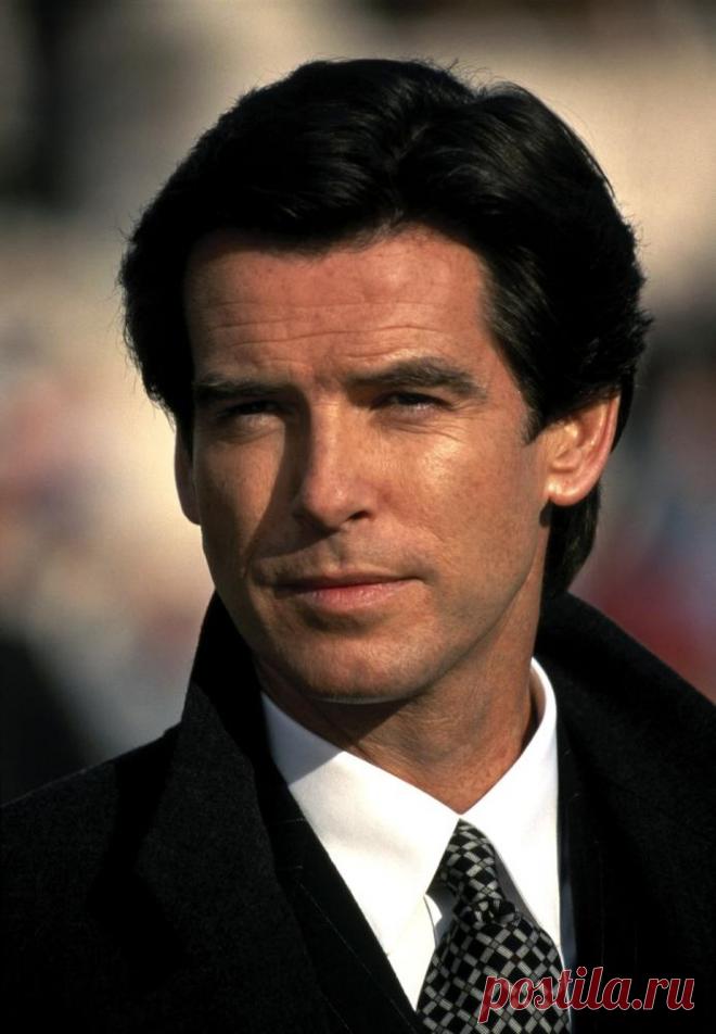 Пирс Броснан, 16 мая, 1953