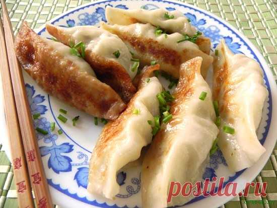 Пельмени с курицей и яблоком