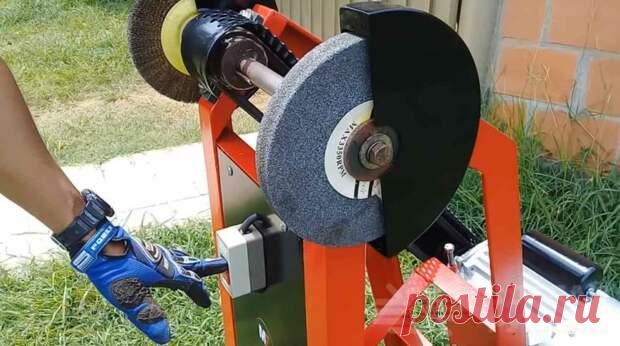 Мощный заточной станок (наждак) своими руками - Самоделкино - медиаплатформа МирТесен Если вам для домашней мастерской нужен мощный универсальный заточной станок (наждак), то его можно сделать своими руками. Для этого нам потребуются электродвигатель, куски листового металла, корпусные подшипники, вал, приводной ремень, строительный металлический уголок и некоторые другие детали.