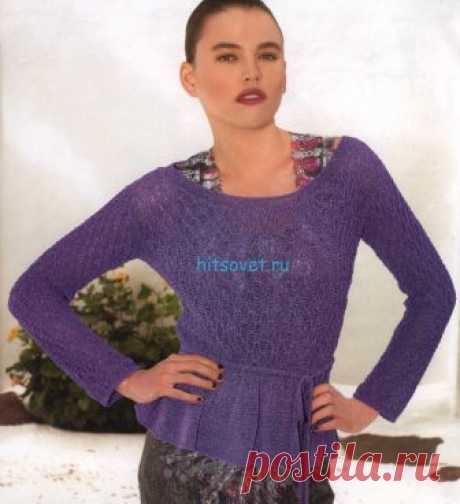 Вязаный пуловер с воланами - Хитсовет Вязаный пуловер с воланами. Очаровательный пуловер с воланами по низу, интенсивного лилового цвета и декоративным ажурным узором. Очень модная вещь для летних дней!