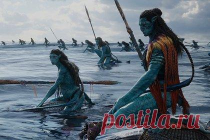 «Аватар 2» собрал более 850 миллионов долларов в мировом прокате. Фильм «Аватар: Путь воды» режиссера Джеймса Кэмерона собрал 855 миллионов долларов в мировом прокате за 10 дней после премьеры. По этому показателю лента заняла пятое место в рейтинге самых кассовых картин года. Наибольшим спросом за пределами Северной Америки картина пользовалась в Китае, Корее и Франции.