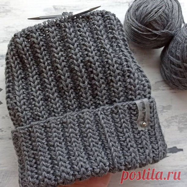 Классный, простой, двусторонний узор спицами:
резинка 