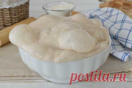 IMPASTO PER PIZZA che LIEVITA in FRIGO Leggerissimo Ricetta facile L' Impasto per pizza leggerissimo e' un impasto che digerirete subito, veloce, semplice e lievita direttamente in frigo per una notte