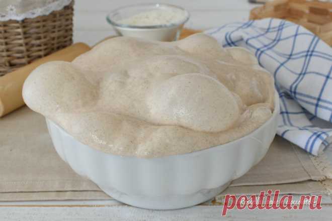 IMPASTO PER PIZZA che LIEVITA in FRIGO Leggerissimo Ricetta facile L' Impasto per pizza leggerissimo e' un impasto che digerirete subito, veloce, semplice e lievita direttamente in frigo per una notte