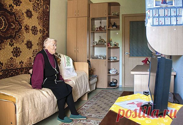 Государство будет содержать одиноких стариков в обмен на квартиры 
Совет министров Беларуси своим постановлением №112 от 9 февраля 2016 года утвердил Положение о порядке и условиях оказания социальных услуг на основании договоров пожизненного содержания с иждивением…