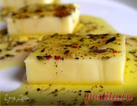 Маринованный сыр 


















Очень вкусная, пикантная и быстрая закуска порадует Вас и Ваших гостей :)

 




Ингредиенты

250 г сыра эмменталь (гауда или мааздам); 100 мл оливкового масла; 3 ст. л. лимонного с…